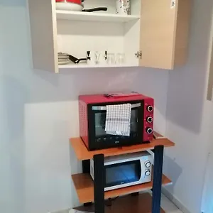 Appartement Appart F1 Entier Avec Parking Securisé, Nice