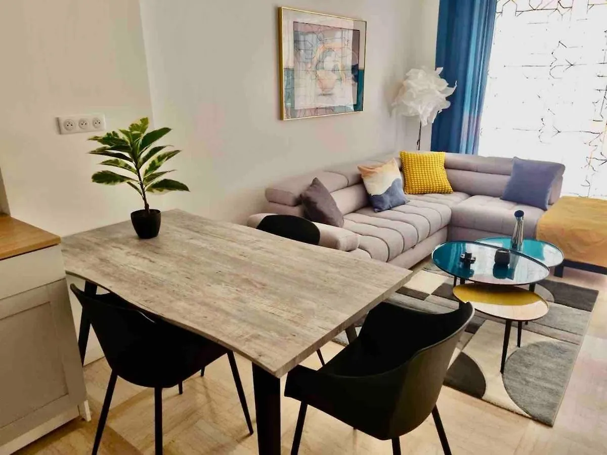 Apartment L38 Hobeika Suite Fleur 7Min Walk To Beach,Free Park,Balc&Ac Nice