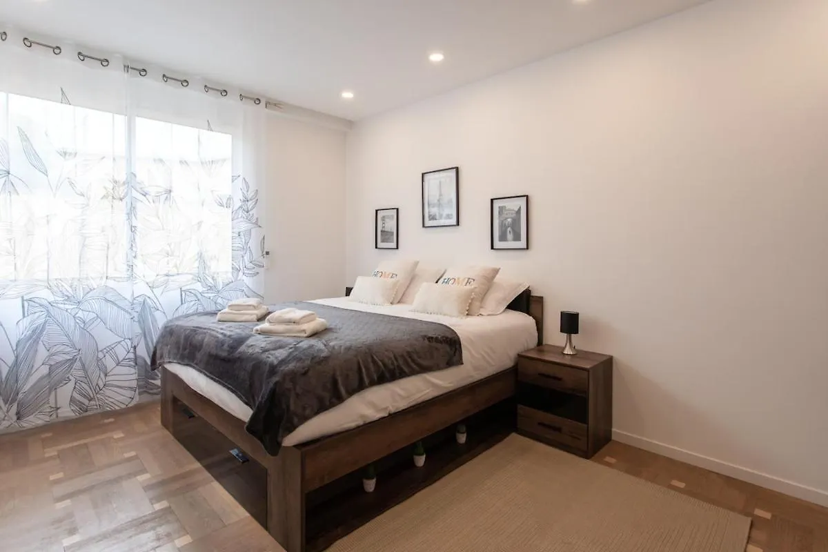 Apartment L38 Hobeika Suite Fleur 7Min Walk To Beach,Free Park,Balc&Ac Nice