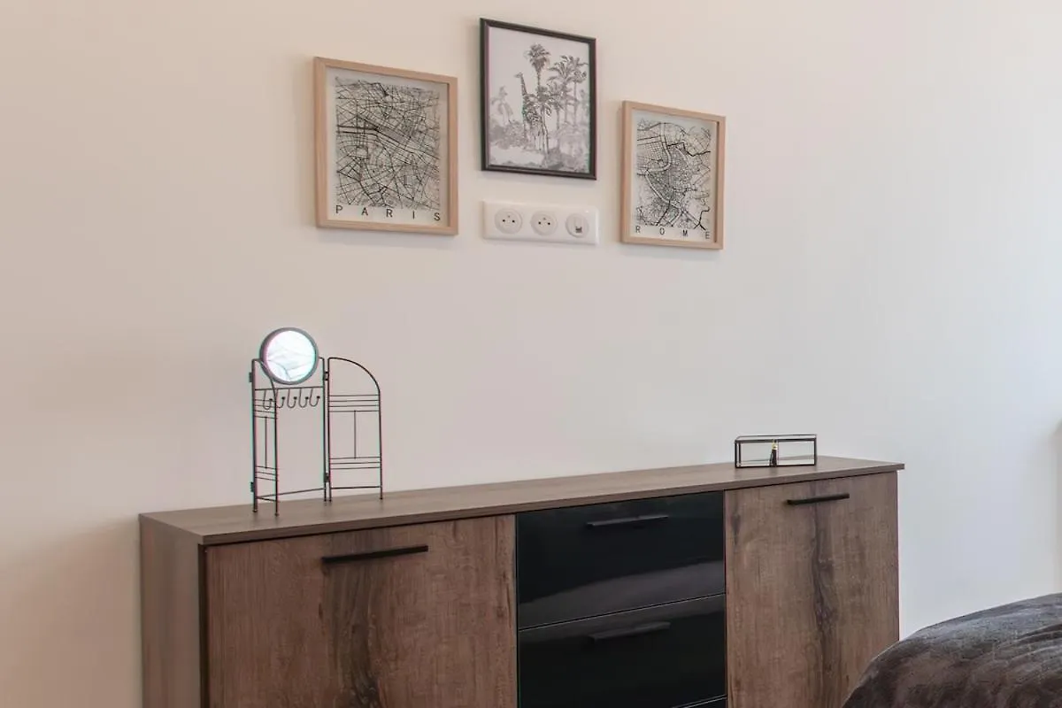 Apartment L38 Hobeika Suite Fleur 7Min Walk To Beach,Free Park,Balc&Ac Nice