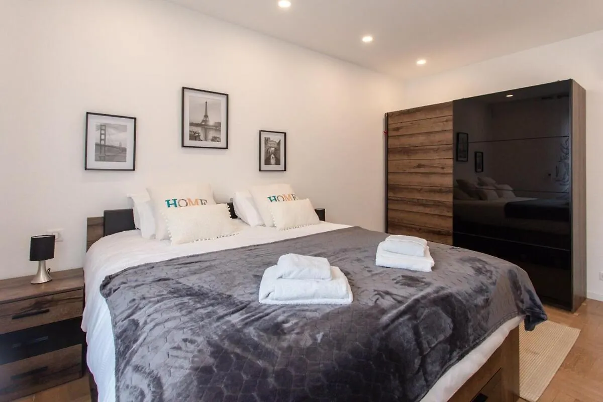 L38 Hobeika Suite Fleur 7Min Walk To Beach,Free Park,Balc&Ac Nice